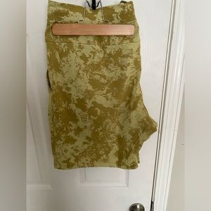 Lululemon City Sweat Short French Terry 9"
Spectral Dew Green Hazel Green. XXL